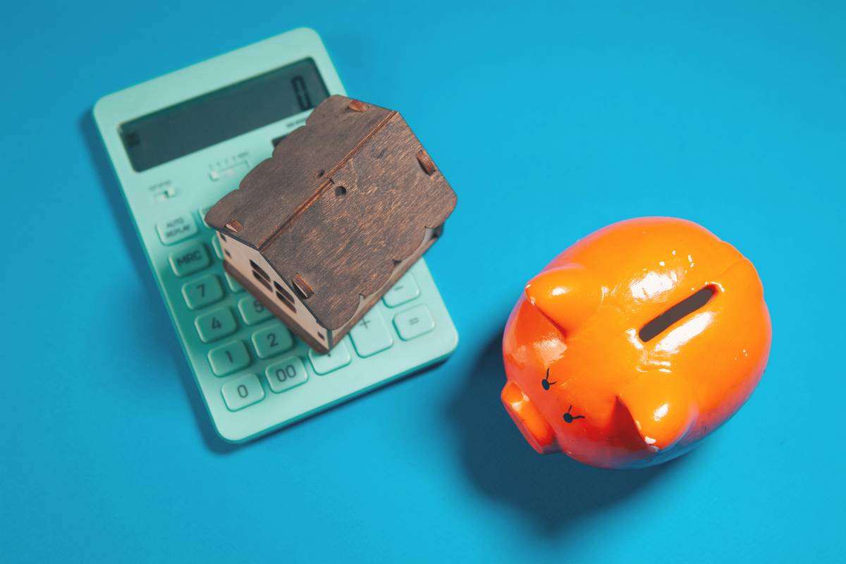 Credit Score Awareness for Young Savers: Why Your Youth Savings Account Isn’t Just About Piggy Banks